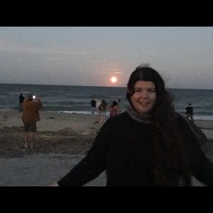 Meet your Posher, Lo